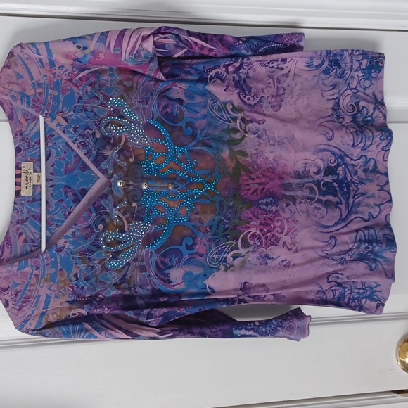 Womens top - Picture 2 of 4